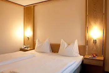 Hotel Gasthof Zur Post Unterfoehring
